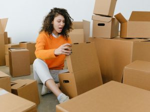 Read more about the article How to Budget to Move to Your First Apartment (Without Going Broke)